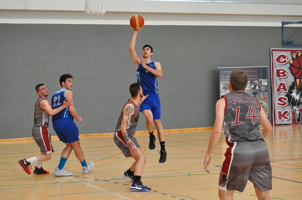 San Cernin gana y asciende a Primera Nacional